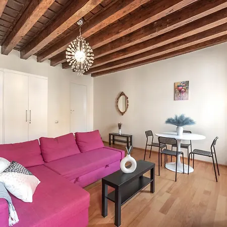 Davanti La Basilica Del Giglio-san Marco Apartment Venice